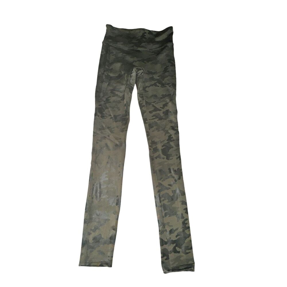 Spanx Faux Leather Camo Leggings Size S Matte Green Camo High Rise Compression